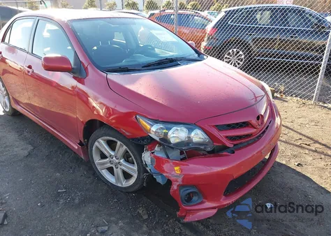 2013 Toyota Corolla S z USA, uszkodzony, nr VIN 2T1BU4EE8DC120343